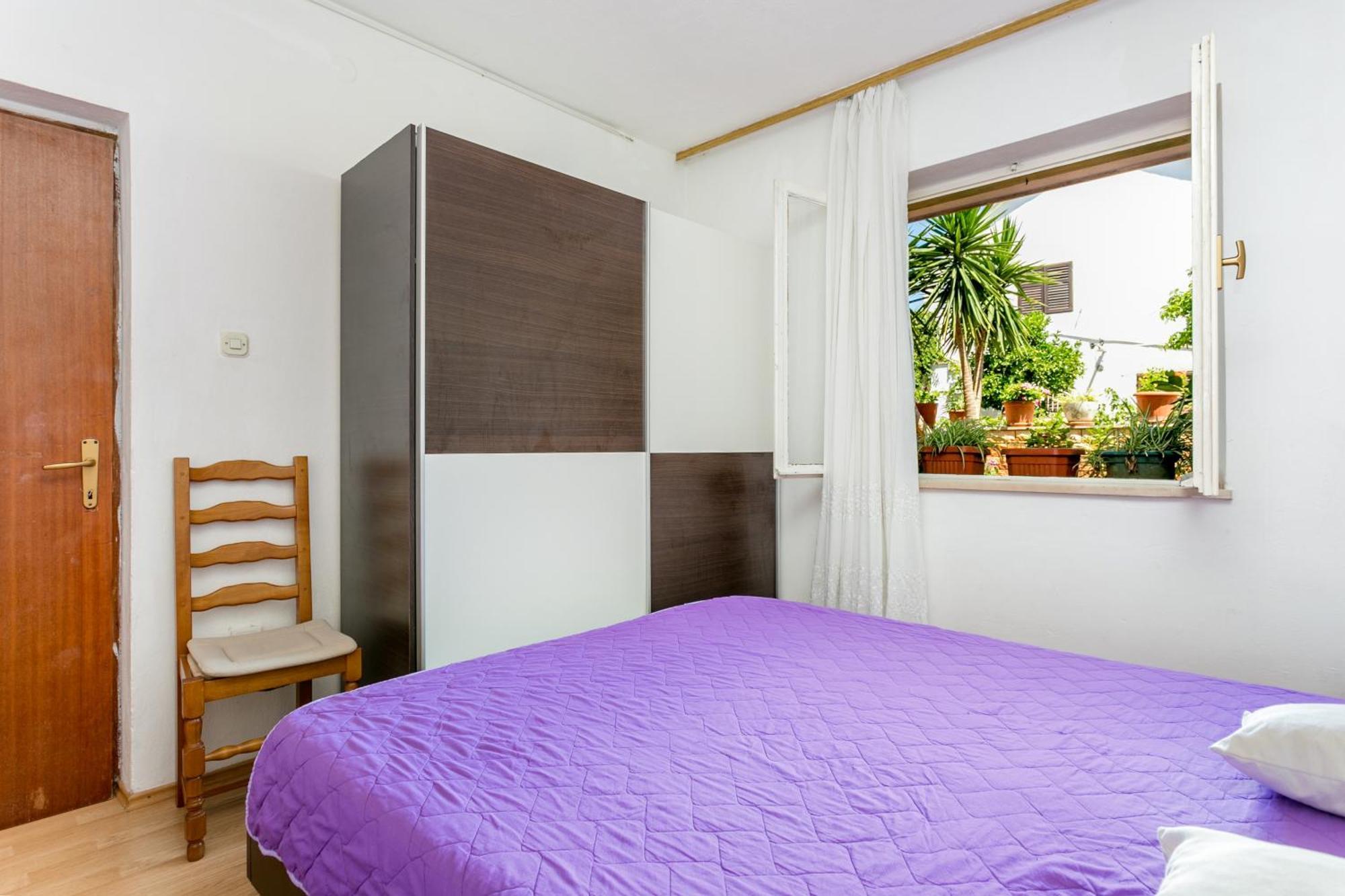 Apartments And Rooms With Parking Space Supetar, Brac - 5658 Номер фото